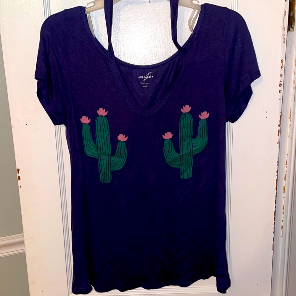 Women’s navy short sleeve T-shirt